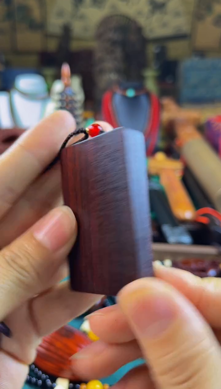 檀香紫檀（小叶紫檀）手把件