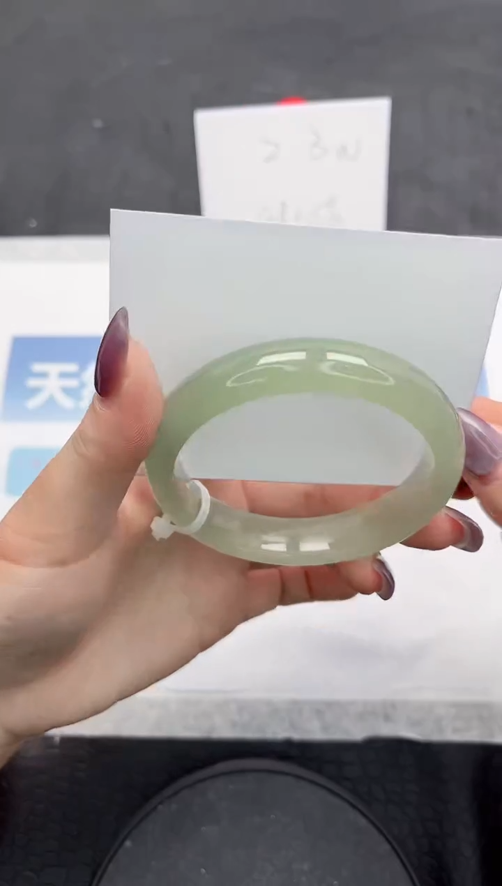 【闪购商品】石英质玉手镯未镶嵌136-57.5