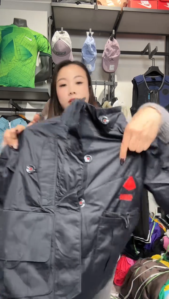 1499 编码 瑕疵款直播间过款为准 尺码 140