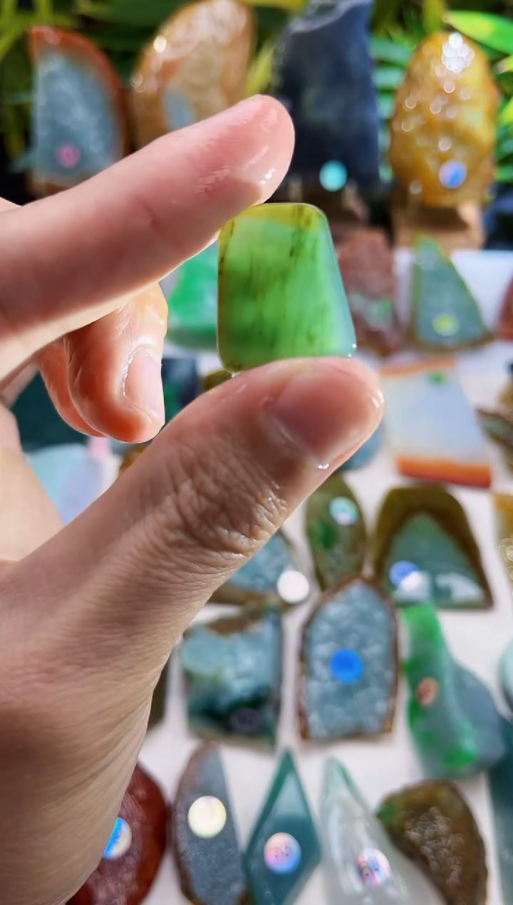 未镶嵌定制翡翠翡翠