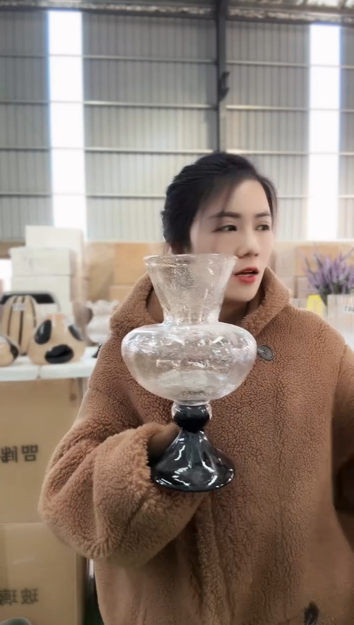 627直播玻璃花瓶