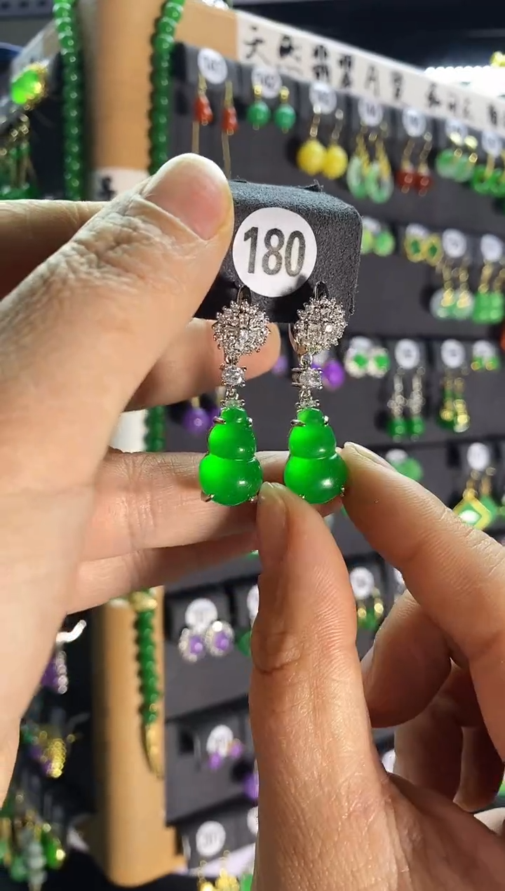 【闪购商品】翡翠耳饰银S925镶嵌180...