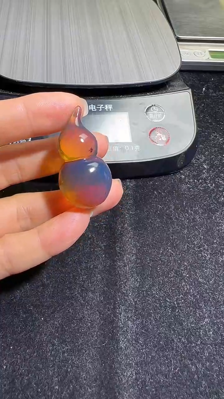 琥珀颈饰未镶嵌50