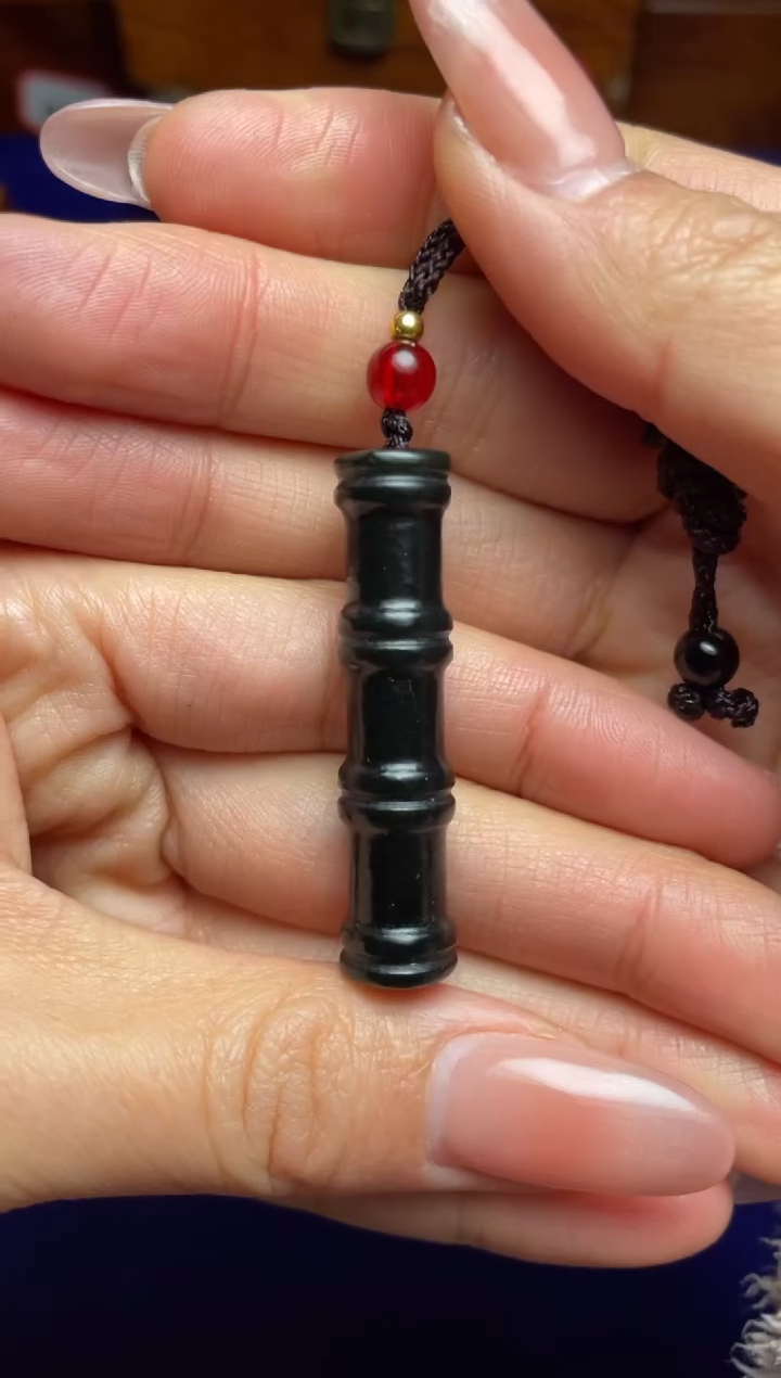 未镶嵌和田玉把件酒**场和田玉