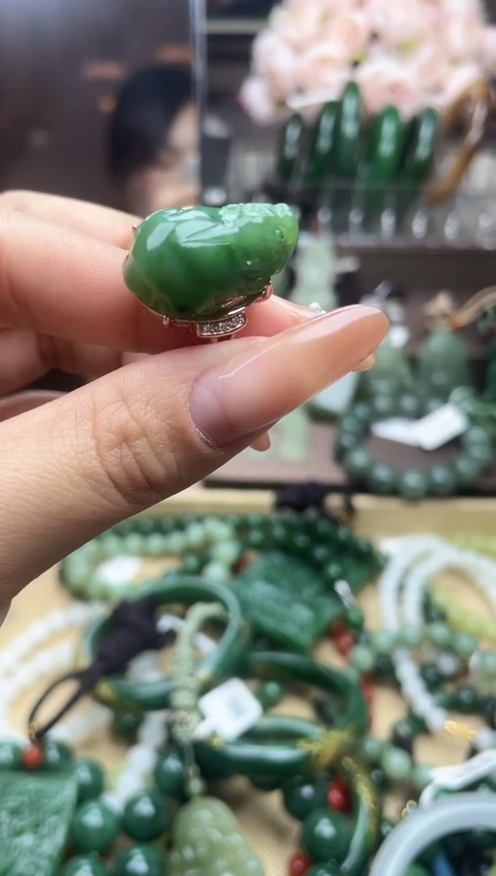 颈饰银S925镶嵌和田玉和田玉吊坠多样性拍一发一