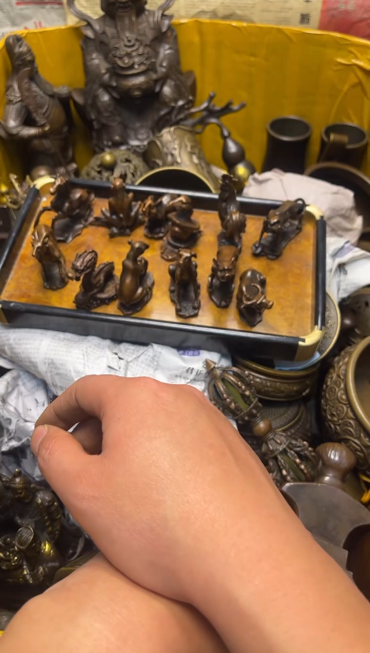 精美铜器，点击下单