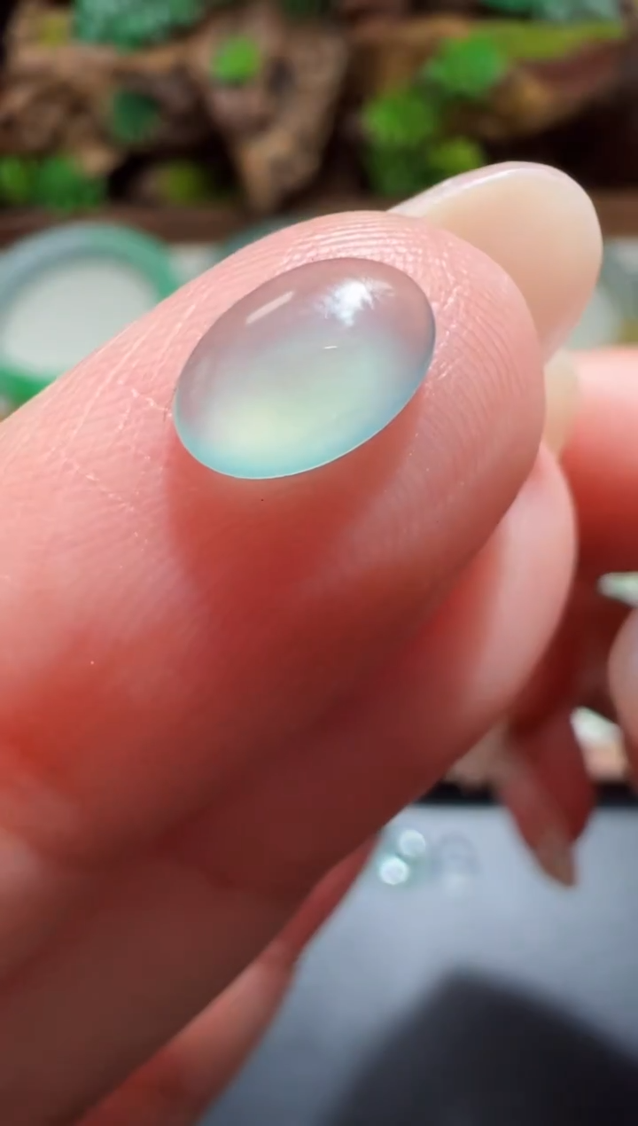 未镶嵌定制翡翠8*5.3*2.3蛋面