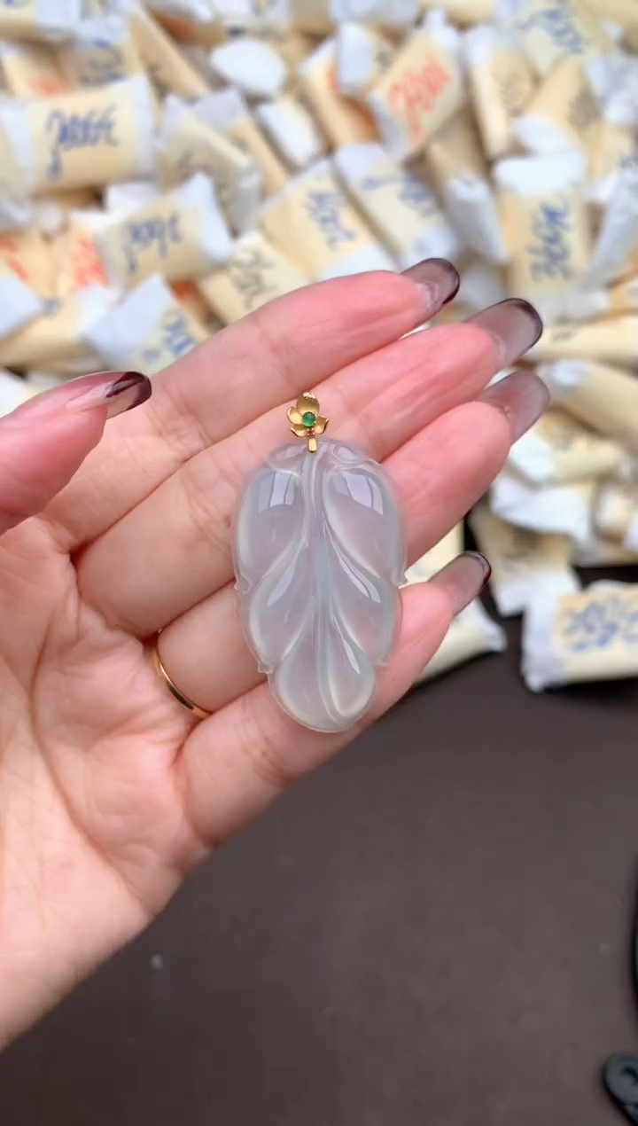 【闪购商品】翡翠挂件18K金镶嵌—