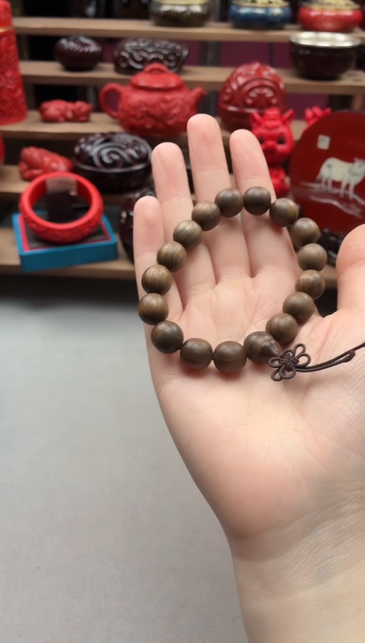 1.2金*丝*楠*木手串