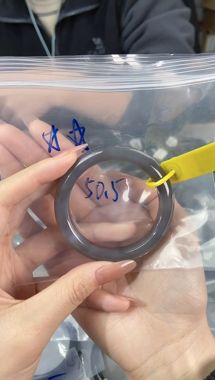 【闪购商品】和田玉手镯未镶嵌和田玉手镯