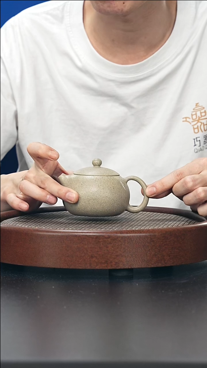 茶壶紫砂大西施-黑段-全手工微微瑕-190cc