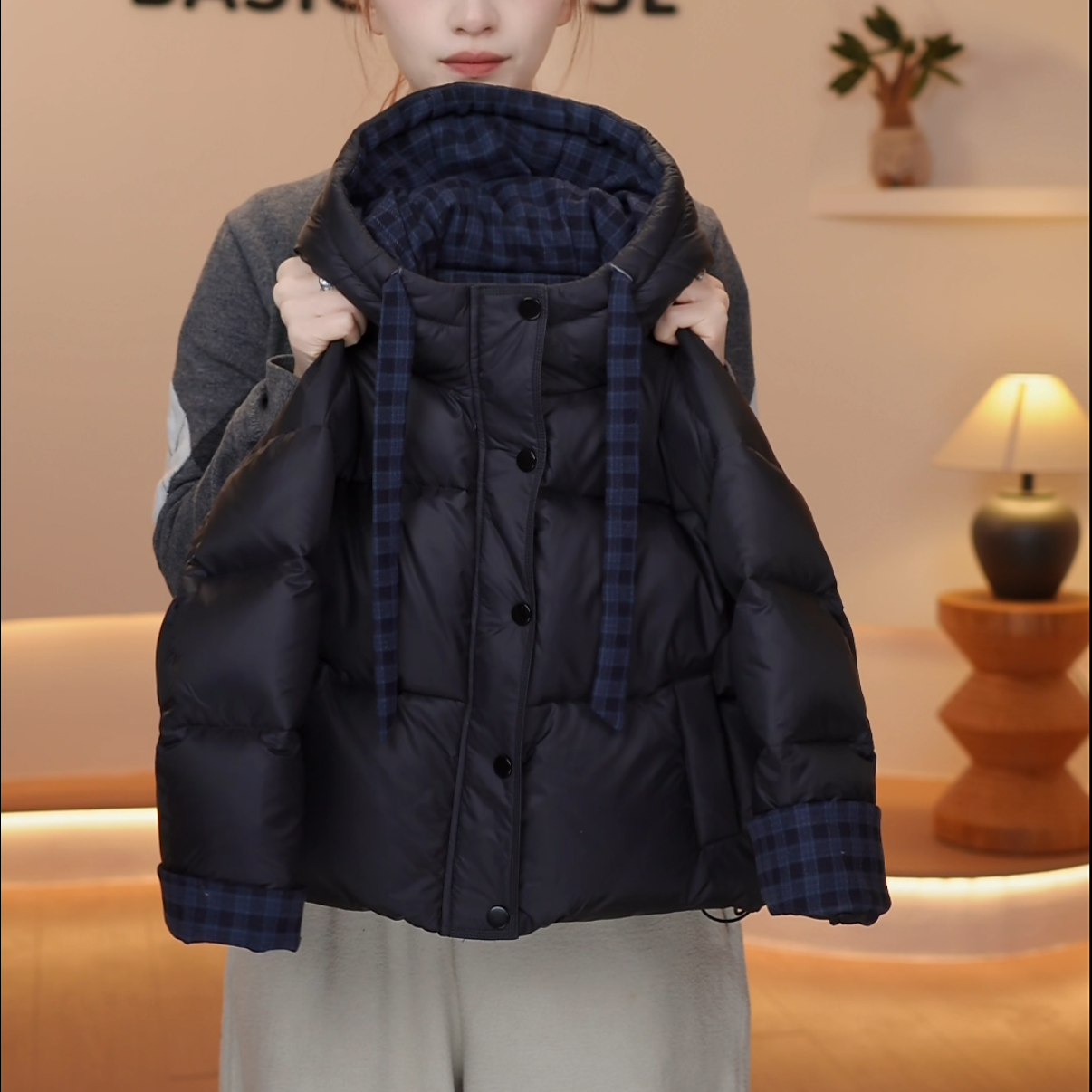 新款韩版休闲女羽绒服外套加绒加厚款男女童休闲风格纹拼接连帽