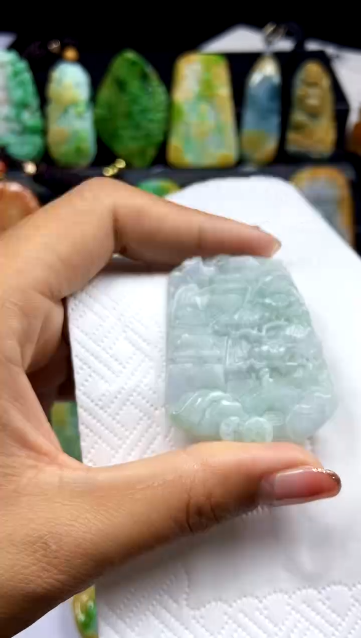 【闪购商品】翡翠颈饰未镶嵌翡翠A货