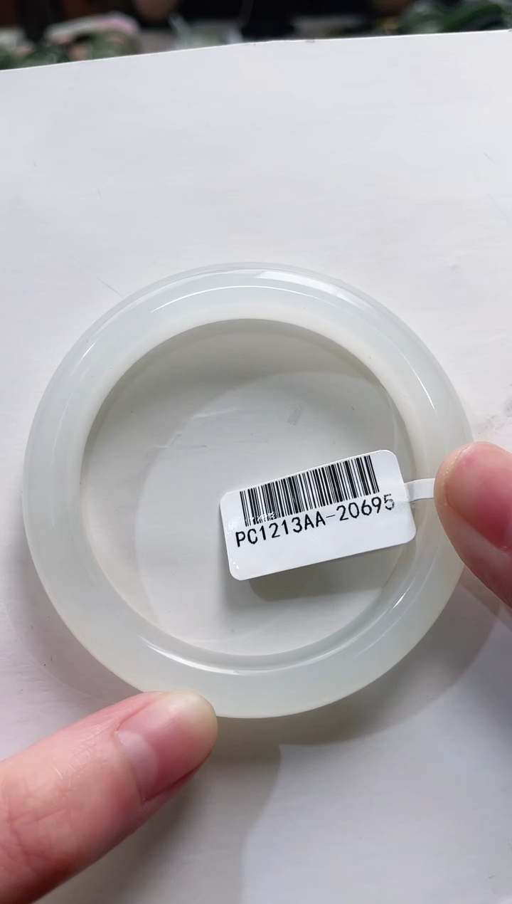 【闪购商品】和田玉手镯未镶嵌55+圈口