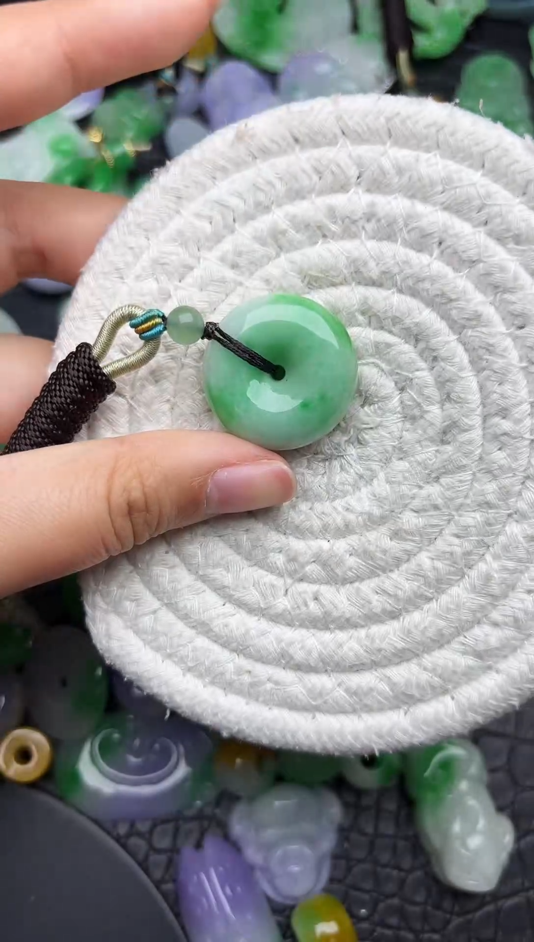 颈饰未镶嵌翡翠缅甸翡翠吊坠