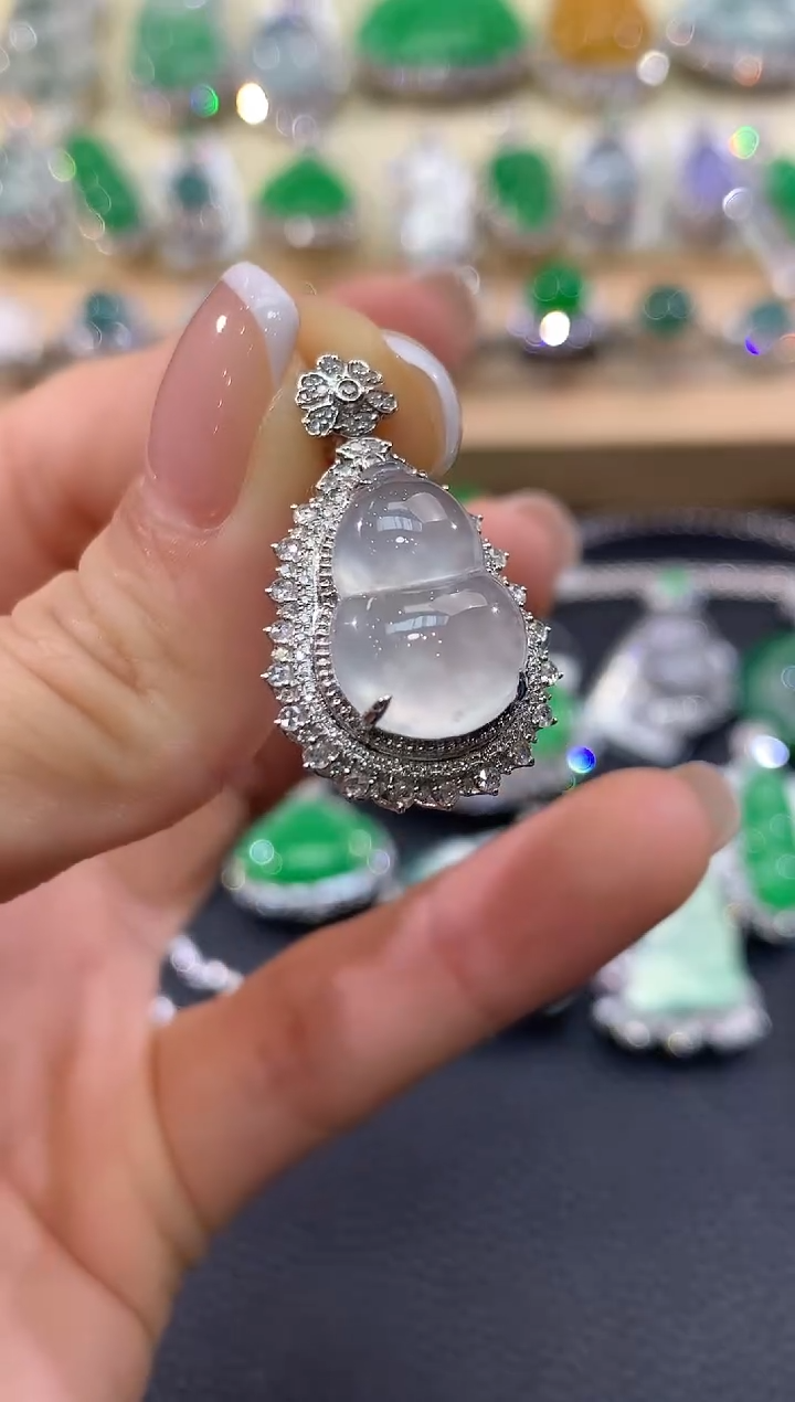 吊坠(不含链)18K金镶嵌翡翠夏日珠宝B74