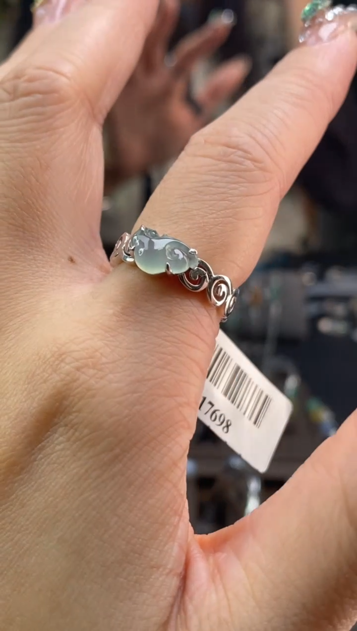 颈饰银S925镶嵌翡翠净货17698