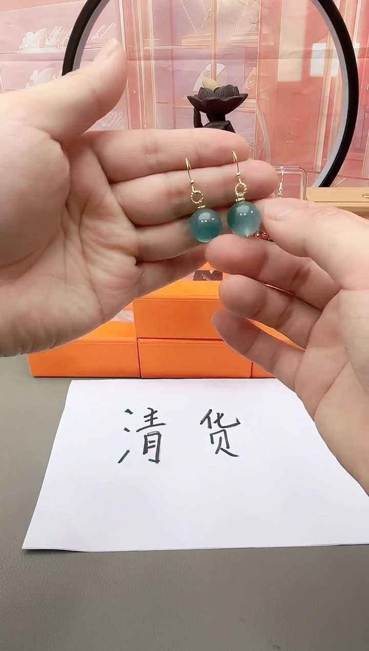 银S925镶嵌石英质玉（天山翠）耳坠m406