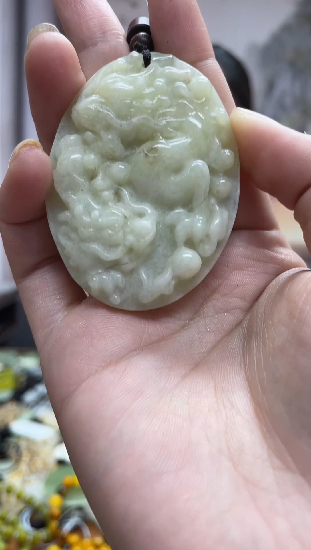 未镶嵌岫玉吊坠`