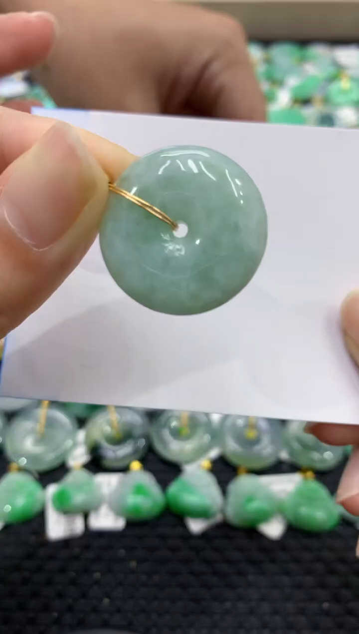 颈饰未镶嵌翡翠天然缅甸翡翠A货