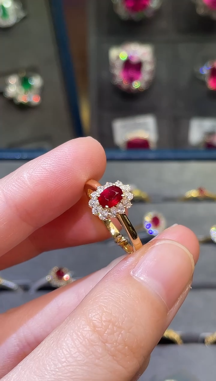 【闪购商品】红宝石戒指18K金镶嵌/0.5ct/无烧鸽血红