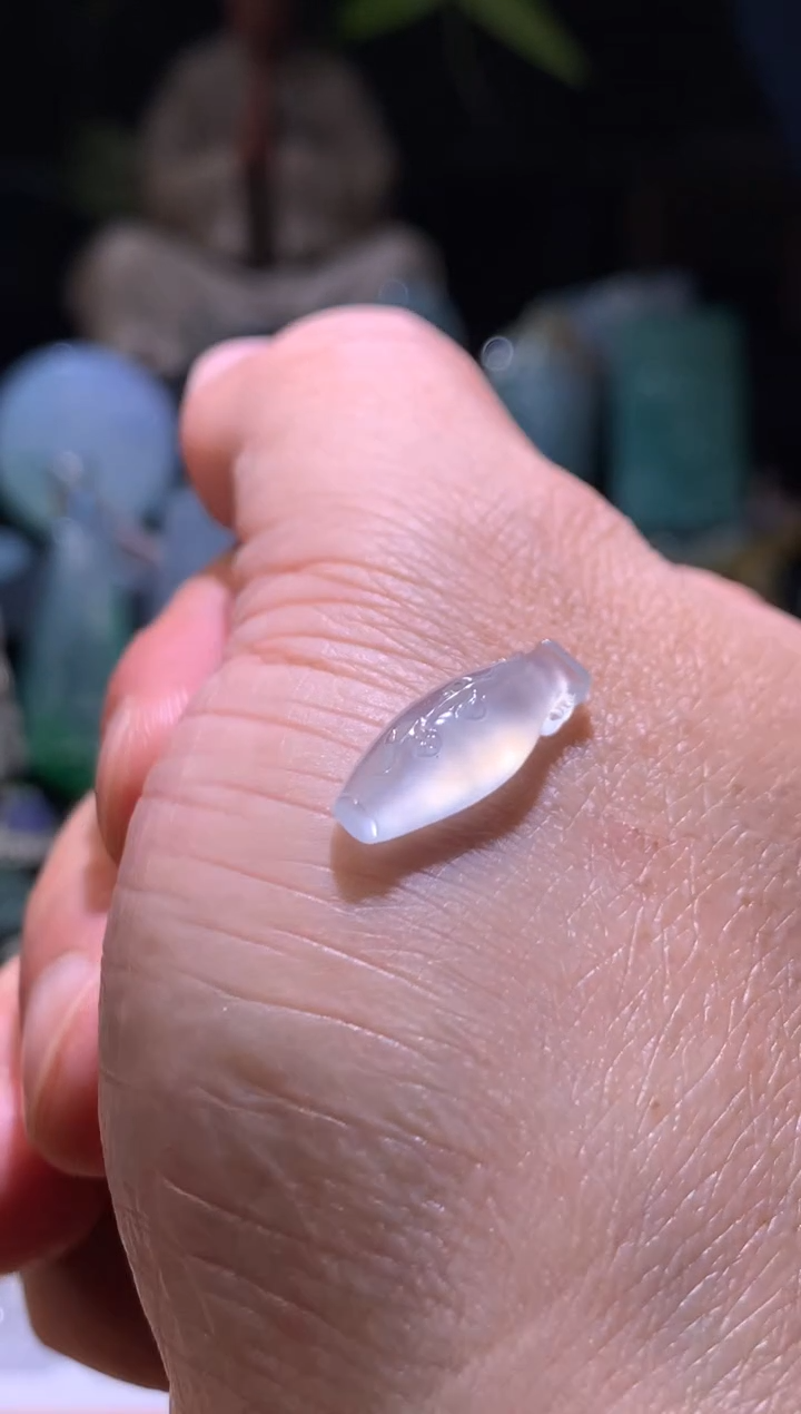 裸石翡翠高冰平平安安