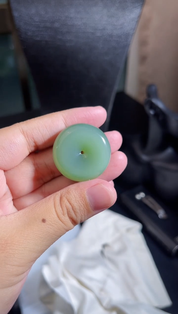 和田玉未镶嵌颈饰粉青平安扣吊坠高度约29·8