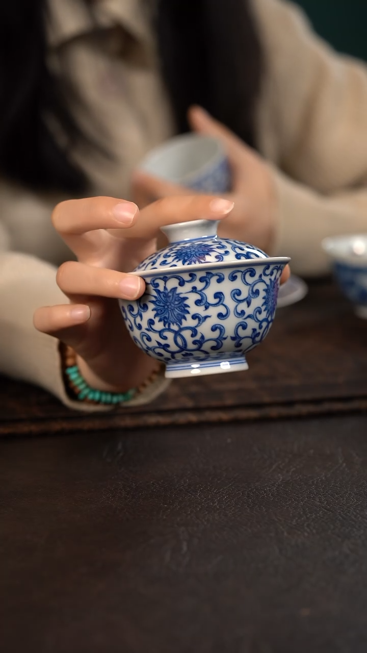【闪购商品】杯HLX陶瓷缠枝莲盖碗