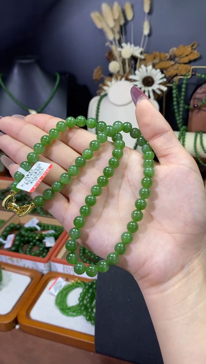 【闪购商品】和田玉（碧玉）颈饰未镶嵌8阳绿项链