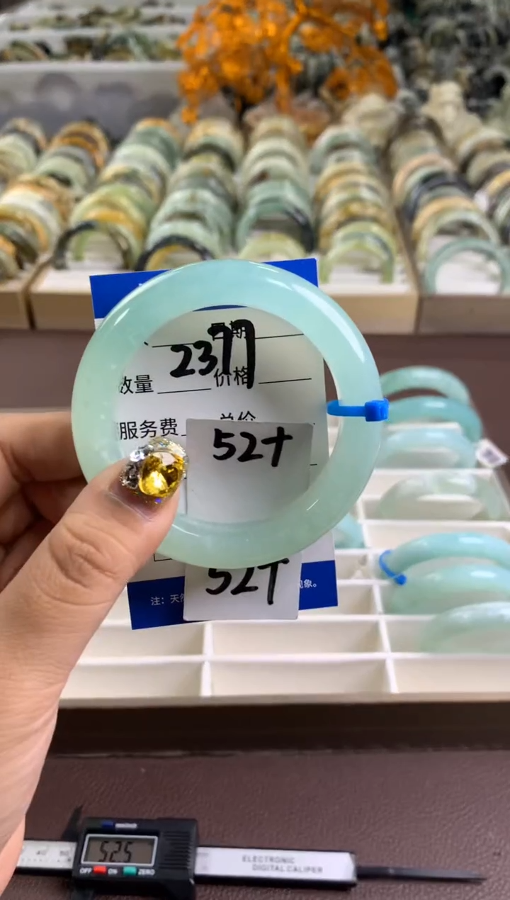 【闪购商品】蛇纹石玉手镯未镶嵌2377