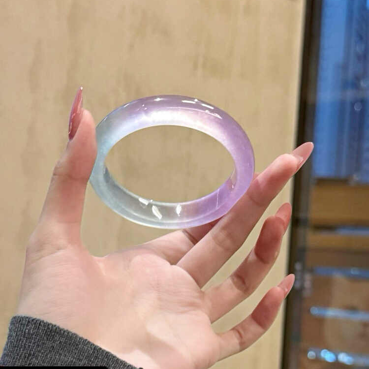 天然冰透半山半水手镯渐变镯子春三彩正圈玉镯新款石英岩玉美人镯