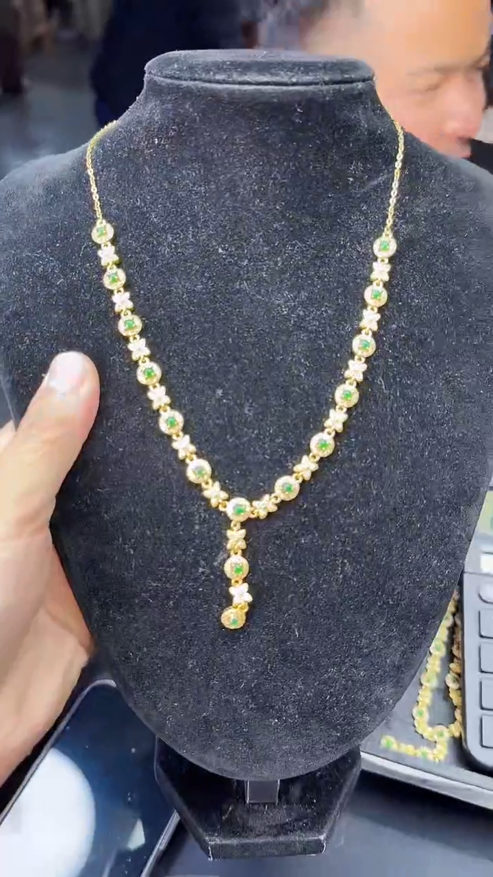 【闪购商品】翡翠颈饰未镶嵌项链多样性发其一