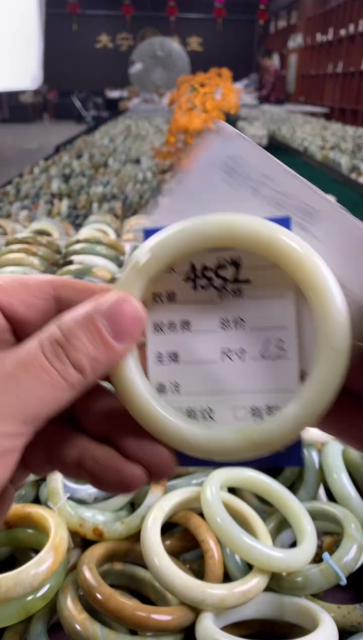 未镶嵌蛇纹石玉手镯4552