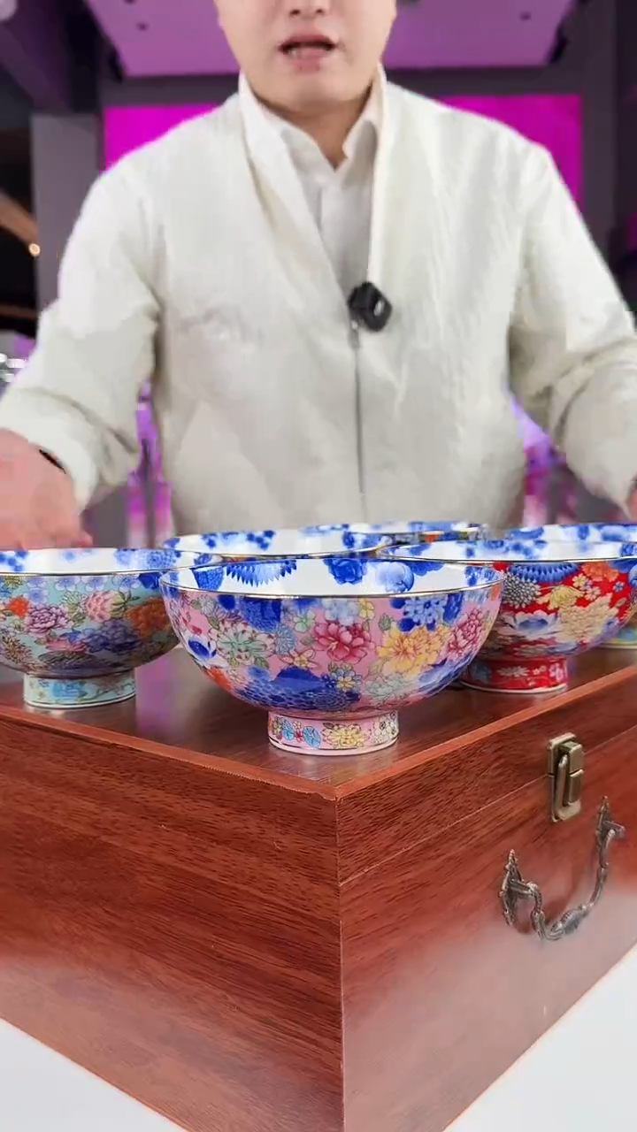杯子瓷万花珐琅彩六色五寸碗套组
