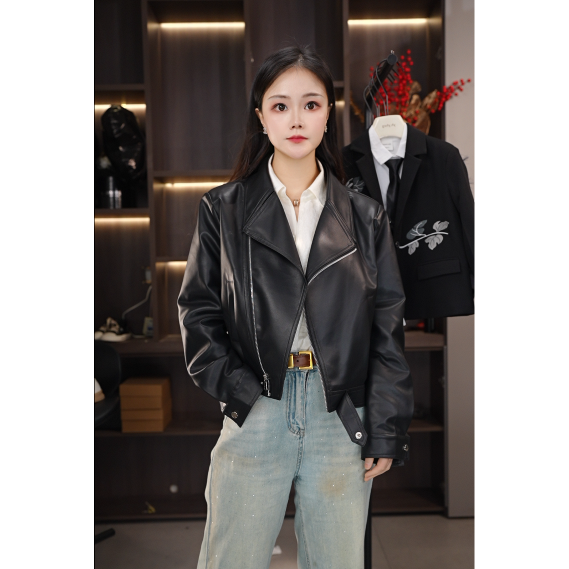 【默默】2025春秋新款气质甜酷女款机车皮衣外套显瘦气质短外套