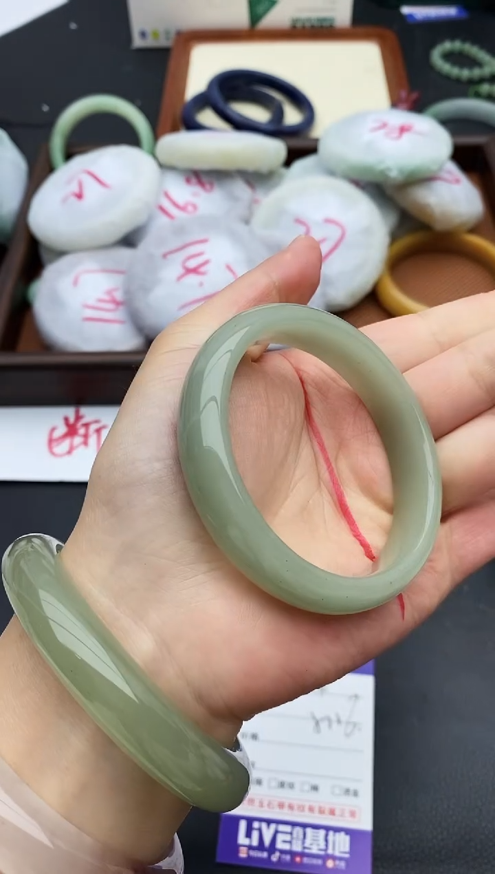 未镶嵌手镯石英质玉14+55/56