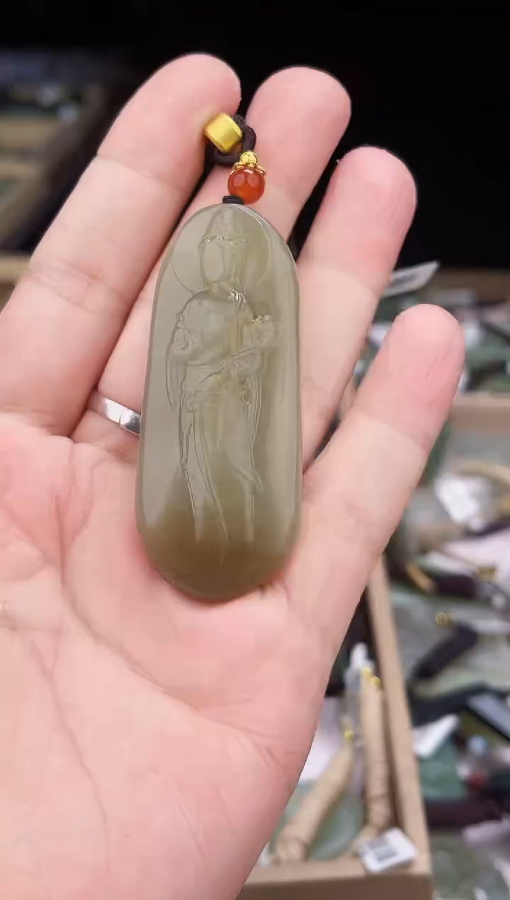 颈饰未镶嵌和田玉1