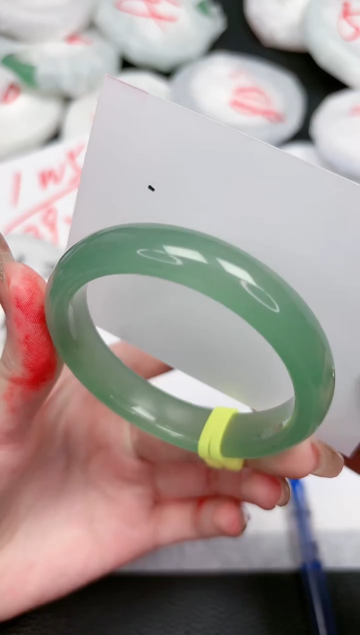 【闪购商品】石英质玉手镯未镶嵌367-53.7