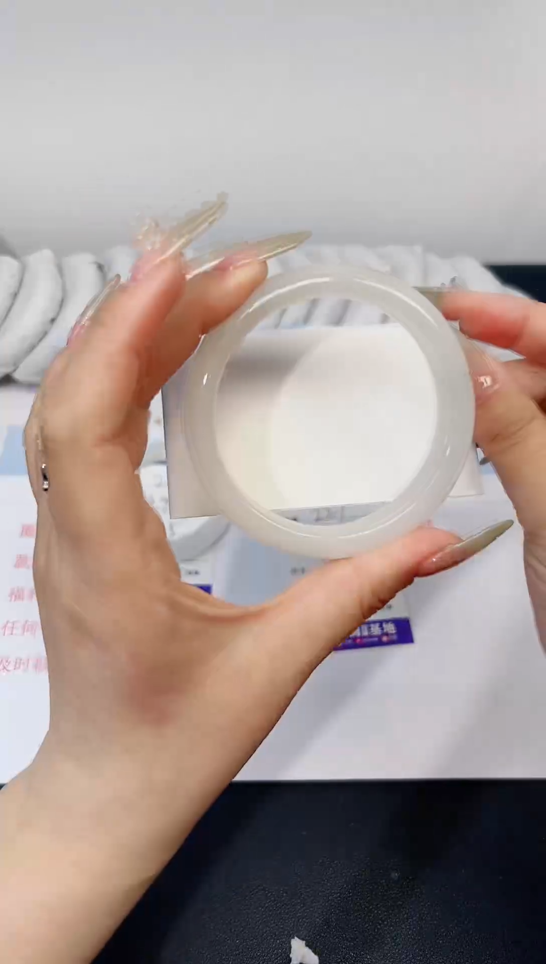 【闪购商品】石英质玉手镯合金227