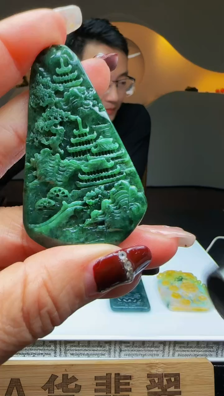 【闪购商品】定制翡翠未镶嵌Q04922翡翠毛货2