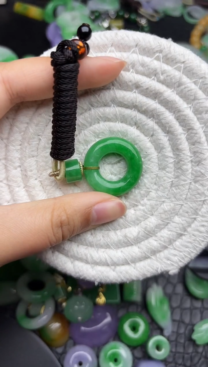 颈饰未镶嵌翡翠缅甸翡翠吊坠