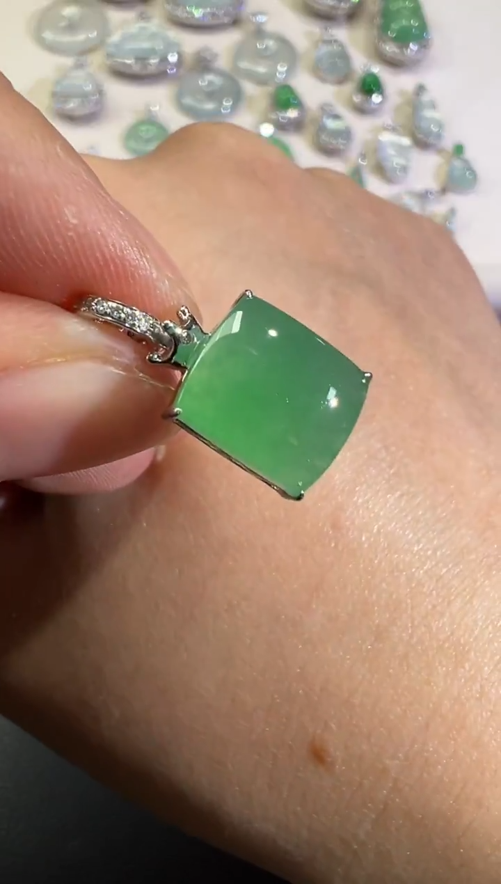 吊坠(不含链)18K金镶嵌翡翠B240|2980