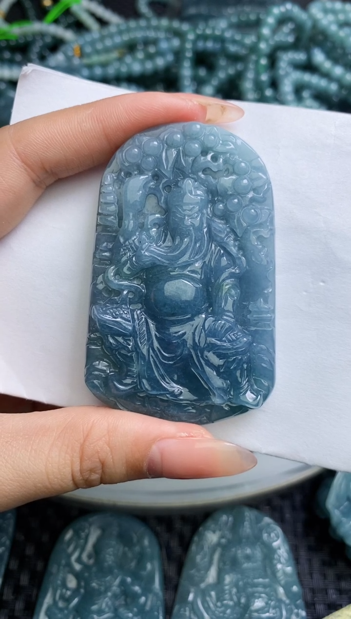 【闪购商品】翡翠颈饰未镶嵌         