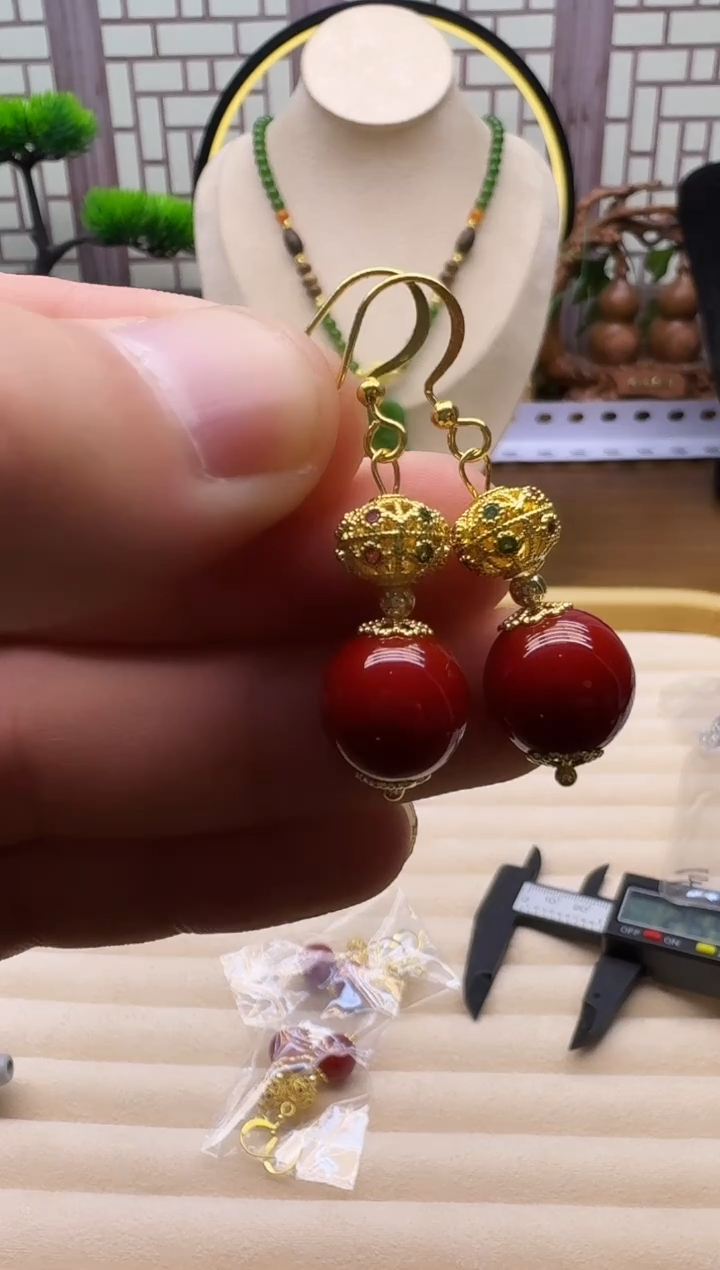 14K金镶嵌耳饰玛瑙/玉髓E144      