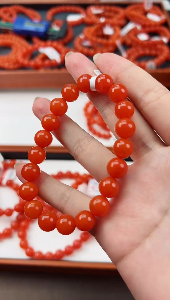 【闪购商品】南红玛瑙手串未镶嵌滴水洞亮光高高品10+一条
