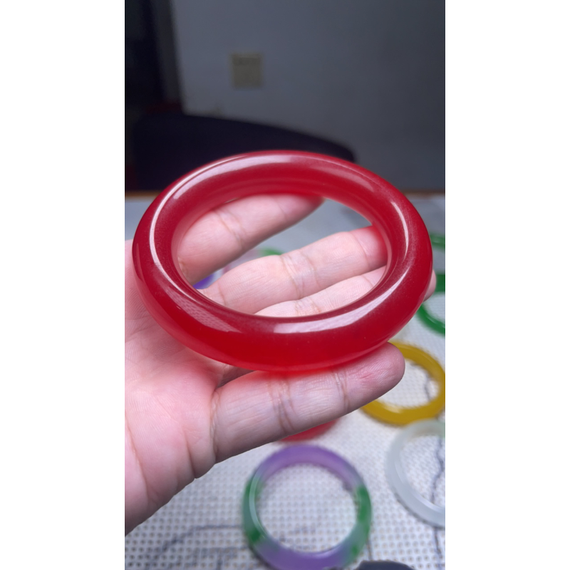 218 鸡冠红圆条手镯