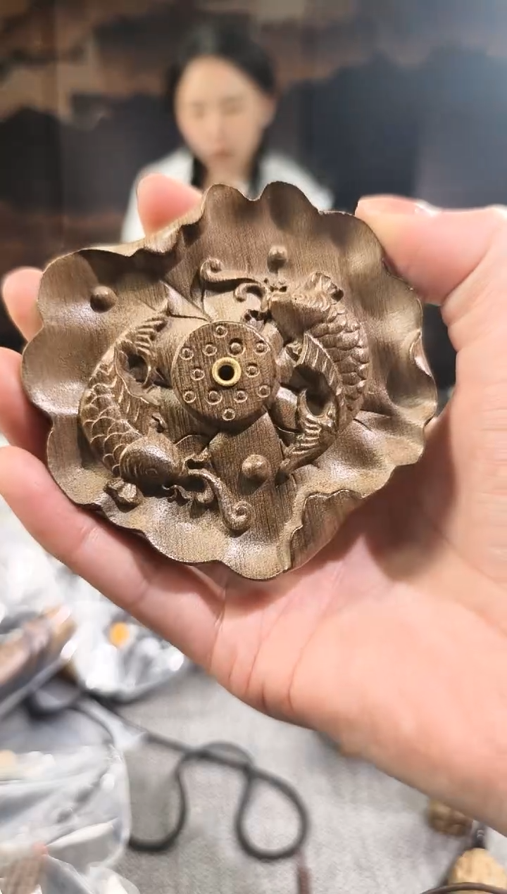 【闪购商品】金丝楠香插手把件