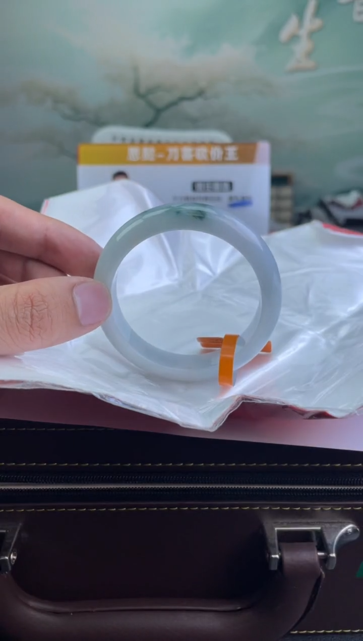 翡翠手镯未镶嵌19           