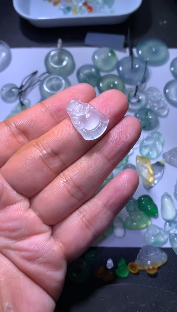 【闪购商品】翡翠颈饰未镶嵌财神