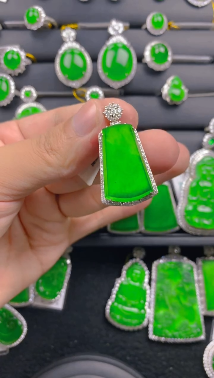 【闪购商品】翡翠颈饰银S925镶嵌11111111
